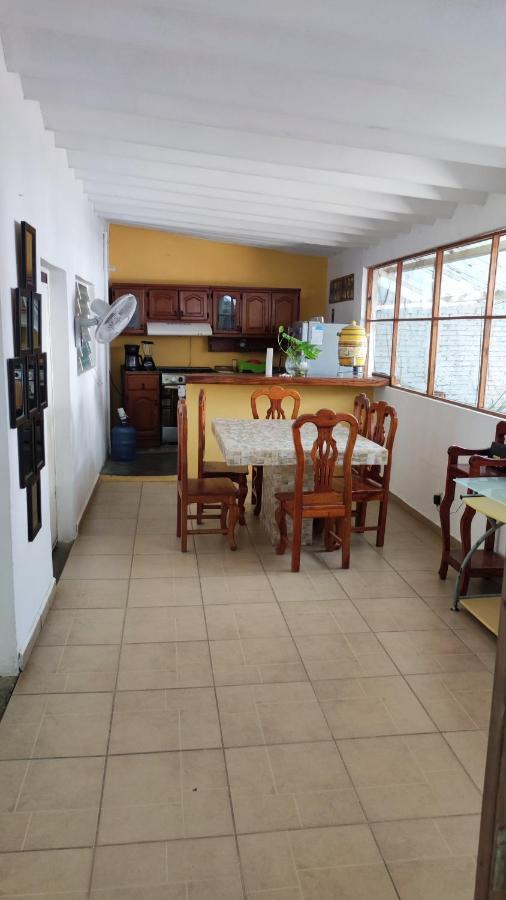 Casa Sixta A 7Min Del Aeropuerto Internacional Pmx Y 2 Cuadras Terminal Autob Ado Hotel Puerto Escondido  Bagian luar foto