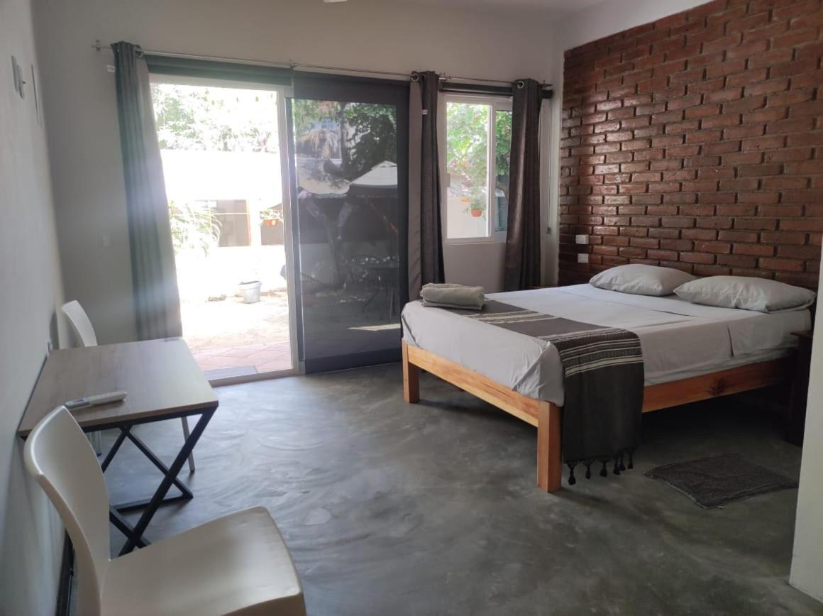 Casa Sixta A 7Min Del Aeropuerto Internacional Pmx Y 2 Cuadras Terminal Autob Ado Hotel Puerto Escondido  Bagian luar foto