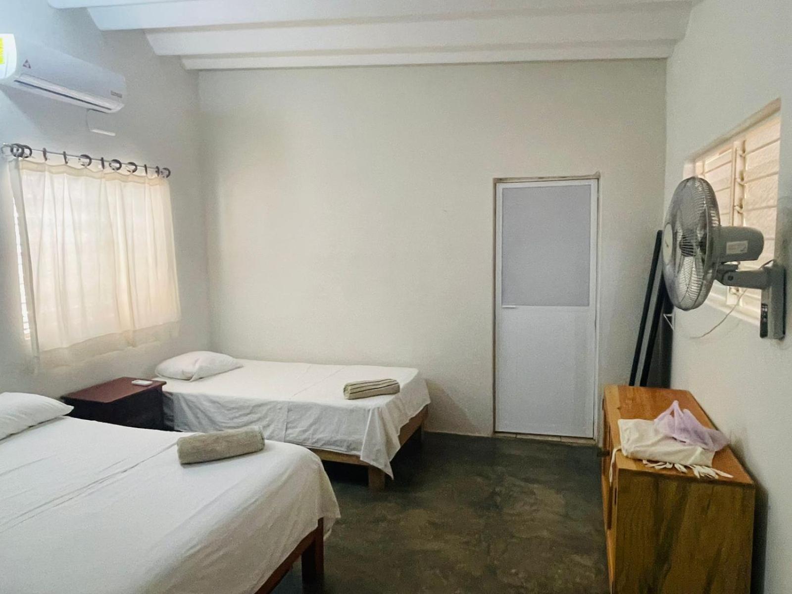 Casa Sixta A 7Min Del Aeropuerto Internacional Pmx Y 2 Cuadras Terminal Autob Ado Hotel Puerto Escondido  Bagian luar foto